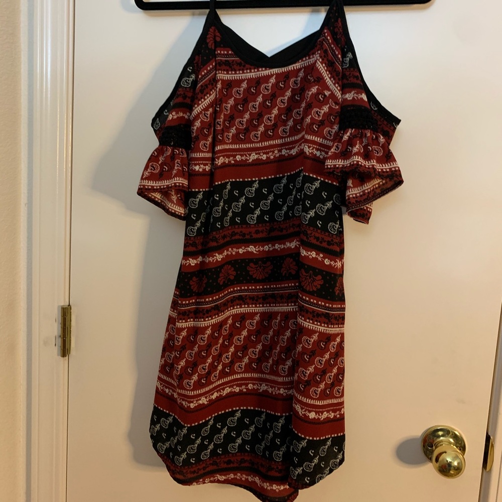 Cold shoulder sleeve dress WITH POCKETS